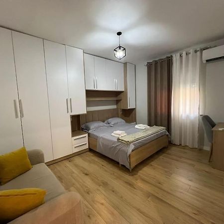 Starlight Downtown Apartment Tirana Eksteriør billede