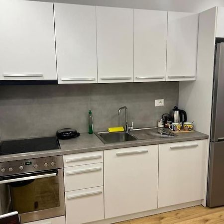 Starlight Downtown Apartment Tirana Eksteriør billede