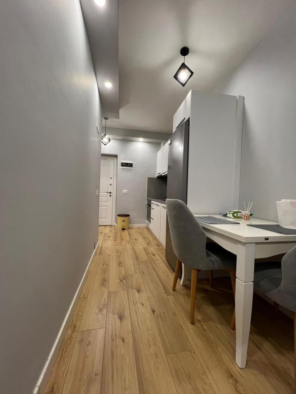 Starlight Downtown Apartment Tirana Eksteriør billede